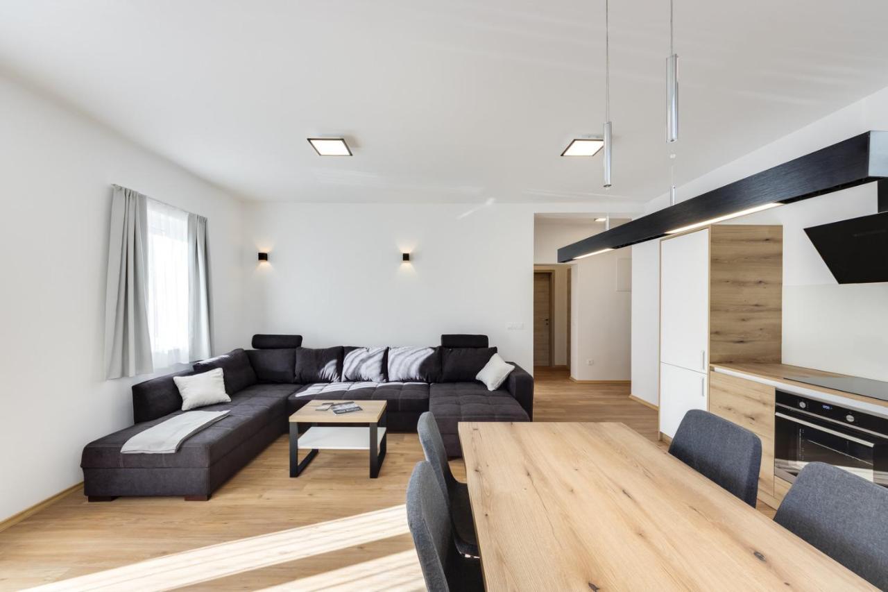 Chic Apartments With Balcony And Spa In Mojstrana Exterior foto