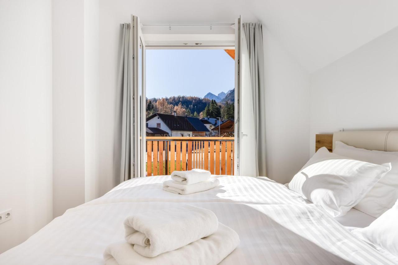 Chic Apartments With Balcony And Spa In Mojstrana Exterior foto