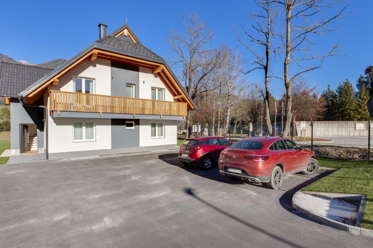 Chic Apartments With Balcony And Spa In Mojstrana Exterior foto