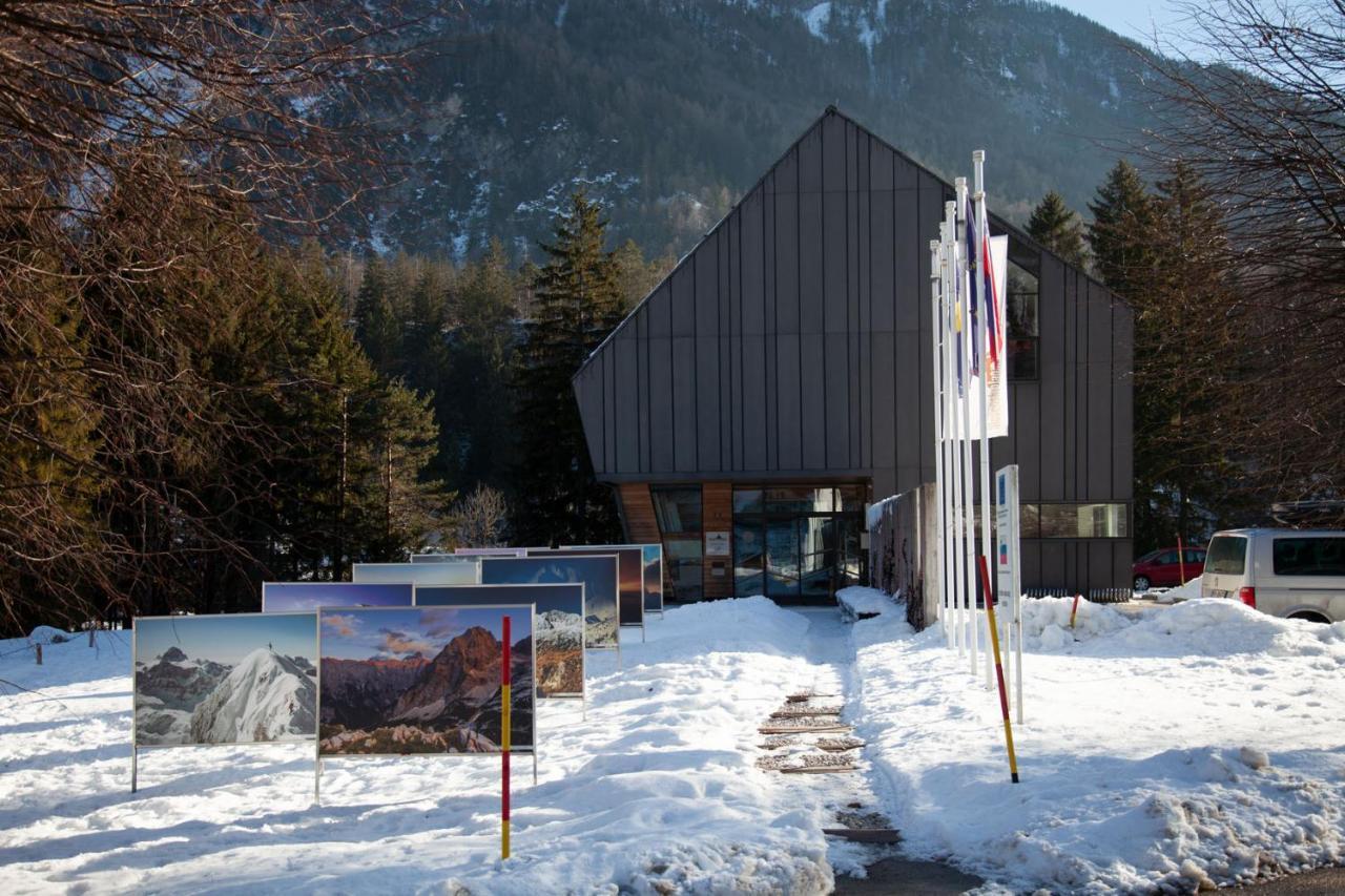 Chic Apartments With Balcony And Spa In Mojstrana Exterior foto